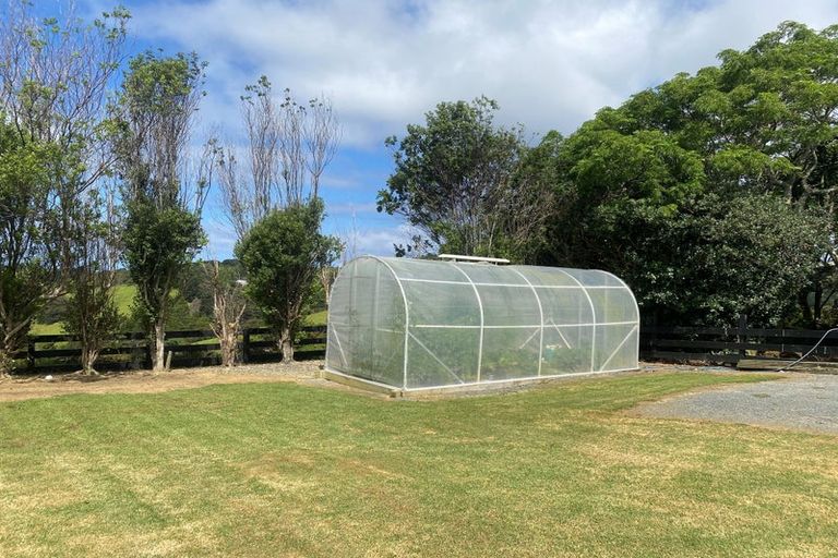 Photo of property in 67 Walu Lane, Matapouri, Whangarei, 0173