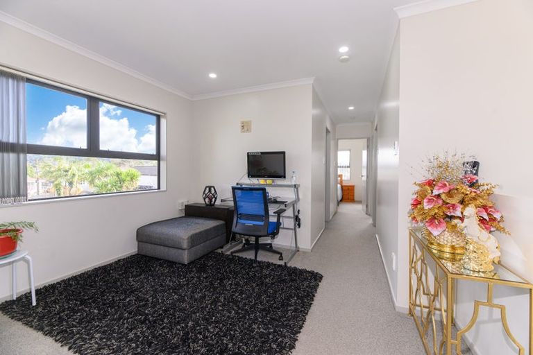 Photo of property in 9a Harrington Road, Henderson, Auckland, 0610