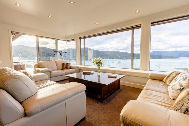 Photo of property in 362b Waikawa Road, Waikawa, Picton, 7220