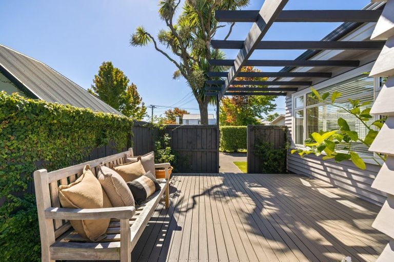 Photo of property in 131 Hamilton Avenue, Ilam, Christchurch, 8041