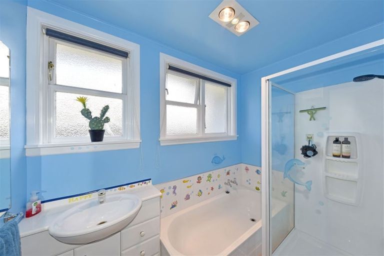 Photo of property in 12 Glenfield Crescent, Mairehau, Christchurch, 8052