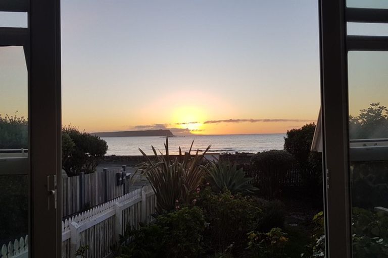 Photo of property in 13 Sunset Parade, Plimmerton, Porirua, 5026