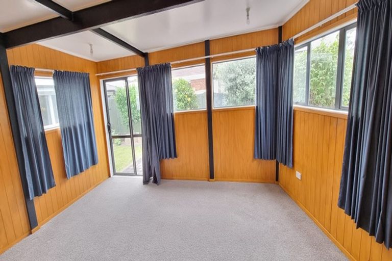 Photo of property in 19 Omagh Avenue, Papatoetoe, Auckland, 2025