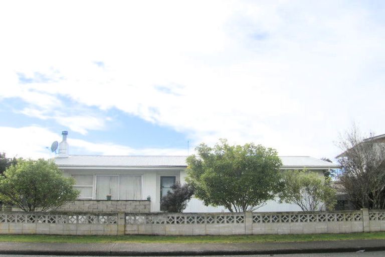 Photo of property in 4 Folkestone Drive, Flaxmere, Hastings, 4120