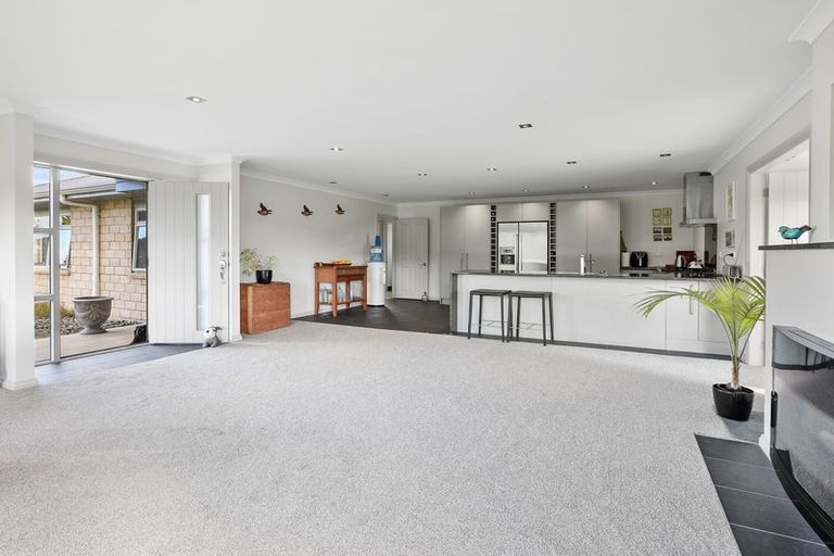 Photo of property in 10 Parker Road, Huntly, 3771