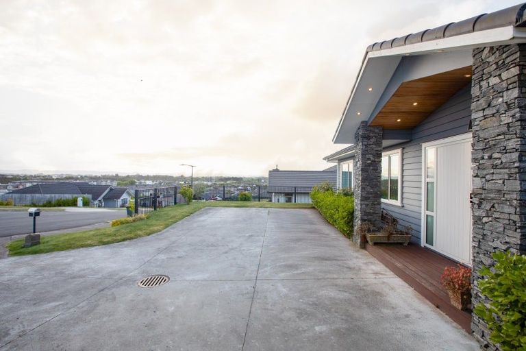 Photo of property in 13 Dulverton Rise, Flagstaff, Hamilton, 3210