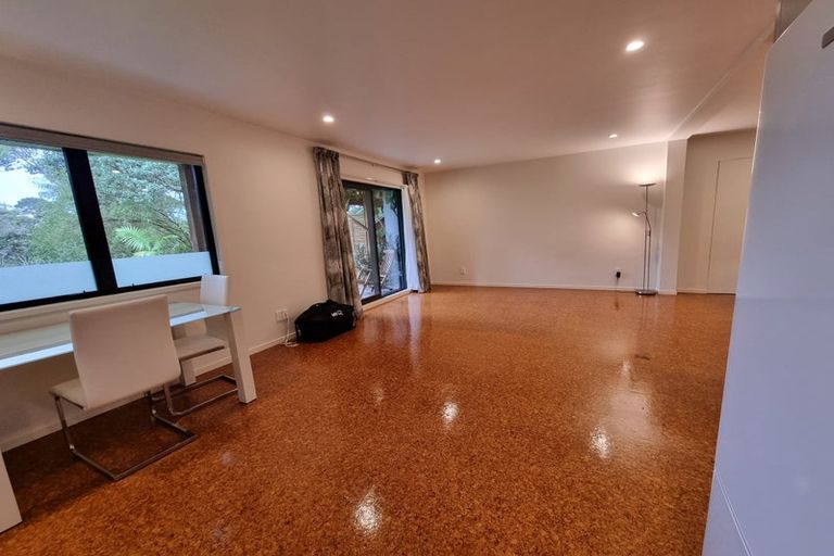 Photo of property in 22 Learmonth Avenue, Birkenhead, Auckland, 0626