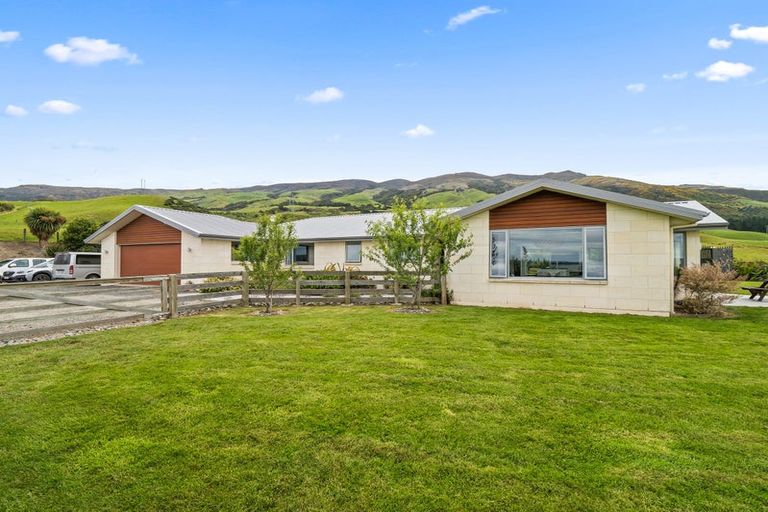 Photo of property in 62 Back Road, Woodside, Outram, 9073