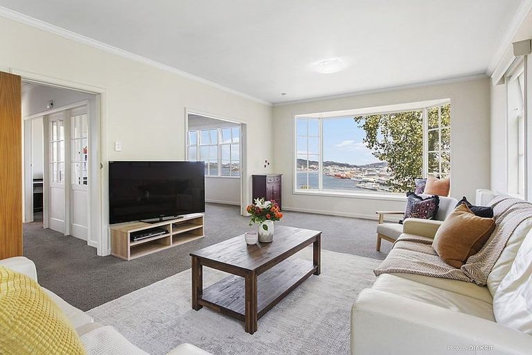 Photo of property in 34 Rama Crescent, Khandallah, Wellington, 6035