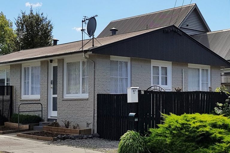 Photo of property in 1/67 Holly Road, St Albans, Christchurch, 8014