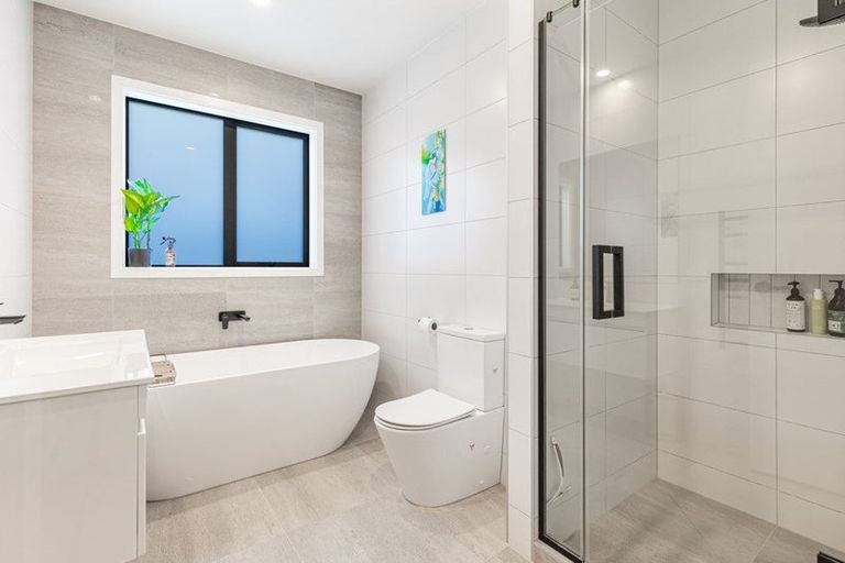 Photo of property in 74 Vinistra Road, Huapai, Kumeu, 0810