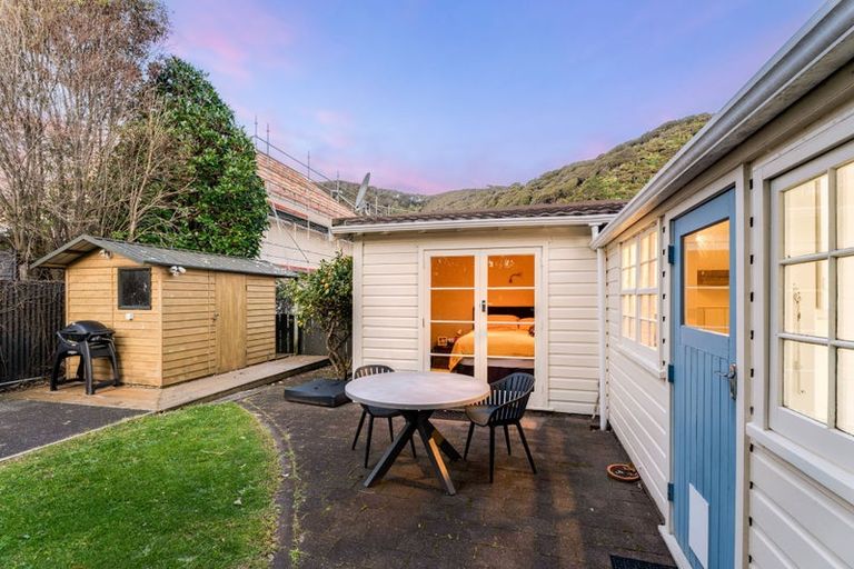 Photo of property in 26 Kauri Street, Eastbourne, Lower Hutt, 5013