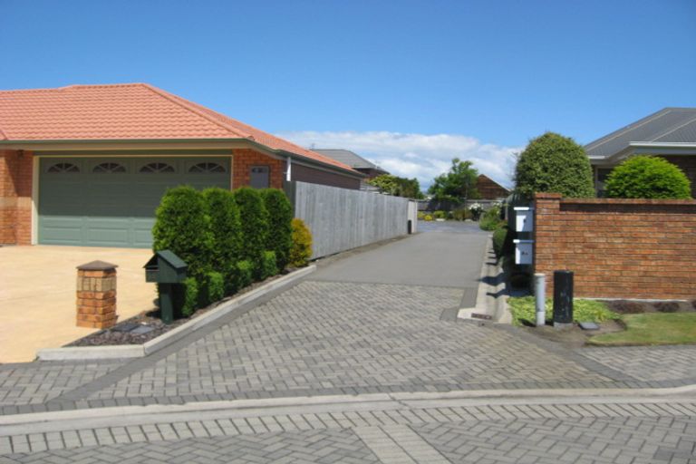 Photo of property in 8a Ridgewood Place, Shirley, Christchurch, 8061
