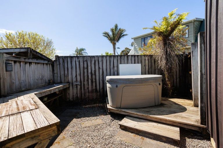 Photo of property in 1 Poplar Street, Whitianga, 3510