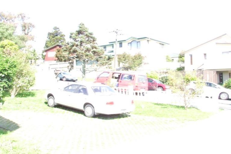 Photo of property in 8 Winifred Avenue, Bayview, Auckland, 0629