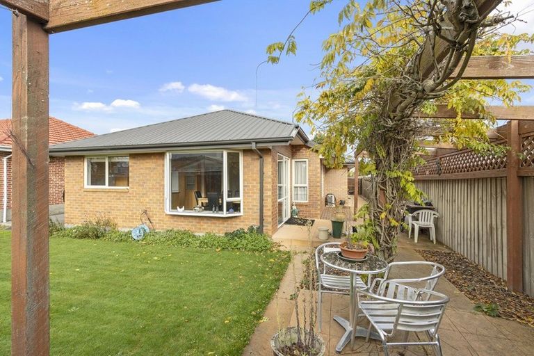 Photo of property in 5a Greenwood Close, Mairehau, Christchurch, 8013