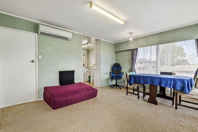 Photo of property in 1/22 Gladys Avenue, Glenfield, Auckland, 0629