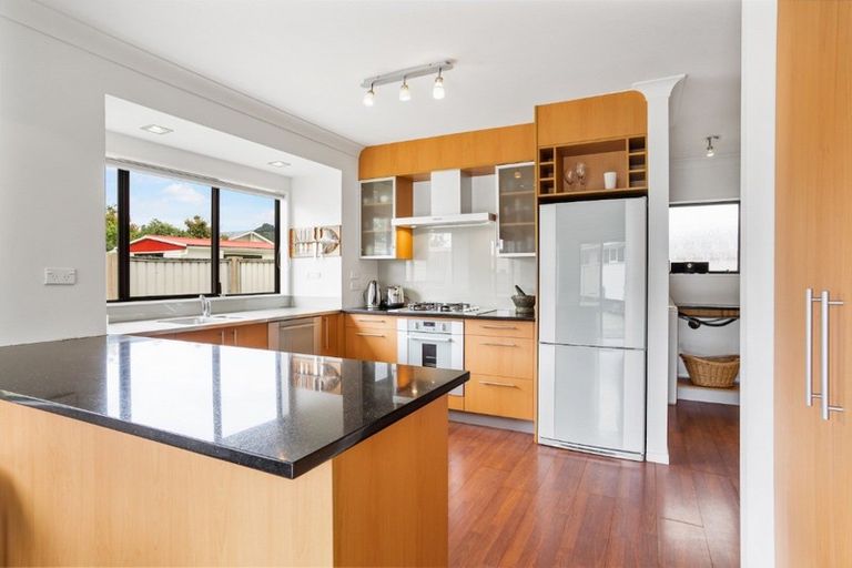 Photo of property in 212 Hauturu Street, Whangamata, 3620