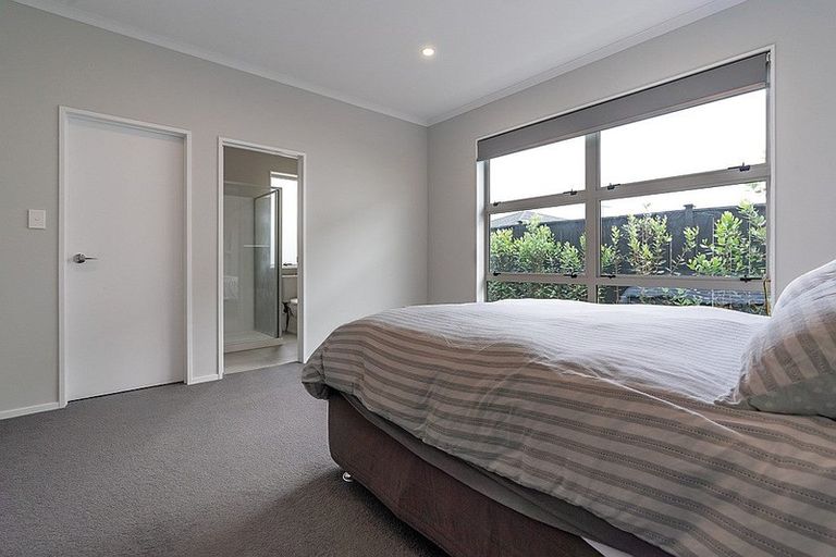 Photo of property in 24 Tyler Davies Drive, Red Beach, 0932