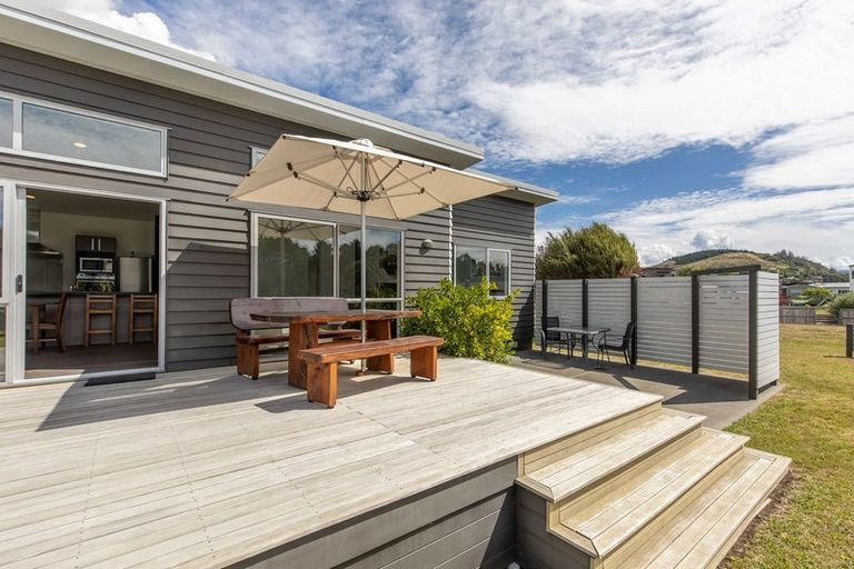 Photo of property in 18 Wai Matangi Place, Motuoapa, 3382