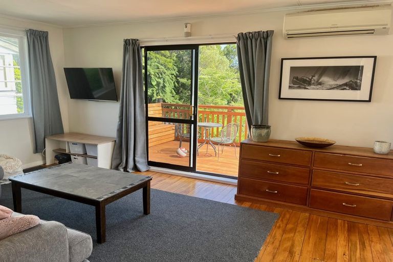 Photo of property in 15 Wiremu Place, Blagdon, New Plymouth, 4310