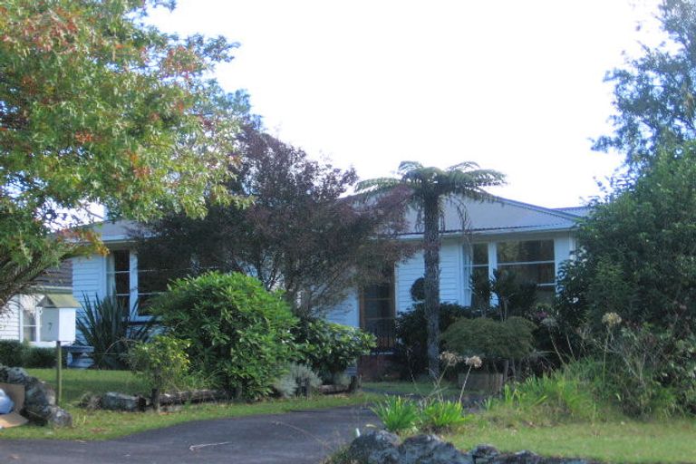Photo of property in 7 Earl Road, Titirangi, Auckland, 0604