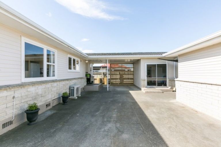 Photo of property in 27 Wharerangi Road, Tamatea, Napier, 4112