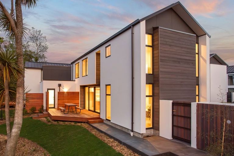 Photo of property in 54b Innes Road, St Albans, Christchurch, 8052