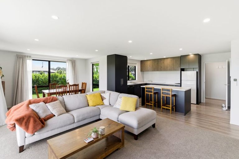 Photo of property in 2 Hepburn Place, Rolleston, 7614