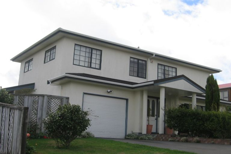 Photo of property in 33 Landsdowne Terrace, Karori, Wellington, 6012