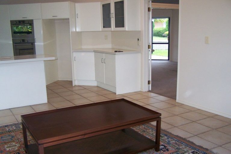 Photo of property in 42 Matterhorn Crescent, Northpark, Auckland, 2013