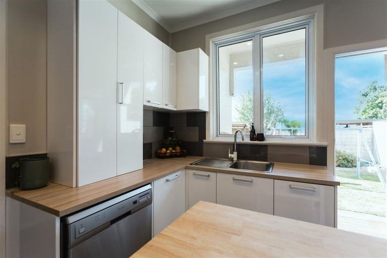 Photo of property in 902 Queen Street East, Parkvale, Hastings, 4122