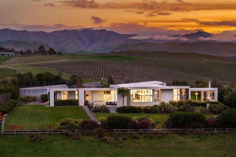 Photo of property in 127 Fairbourne Drive, Fairhall, Blenheim, 7272