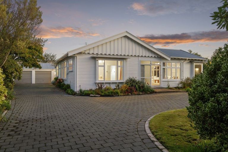 Photo of property in 126 Blighs Road, Strowan, Christchurch, 8052