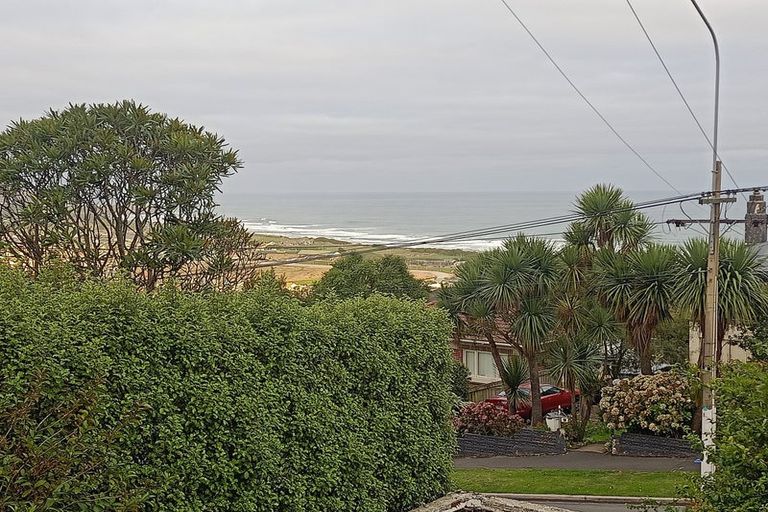 Photo of property in 64 Middleton Road, Kew, Dunedin, 9012
