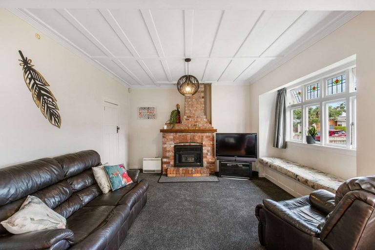 Photo of property in 1 Ngapuhi Street, Saint Johns Hill, Whanganui, 4501