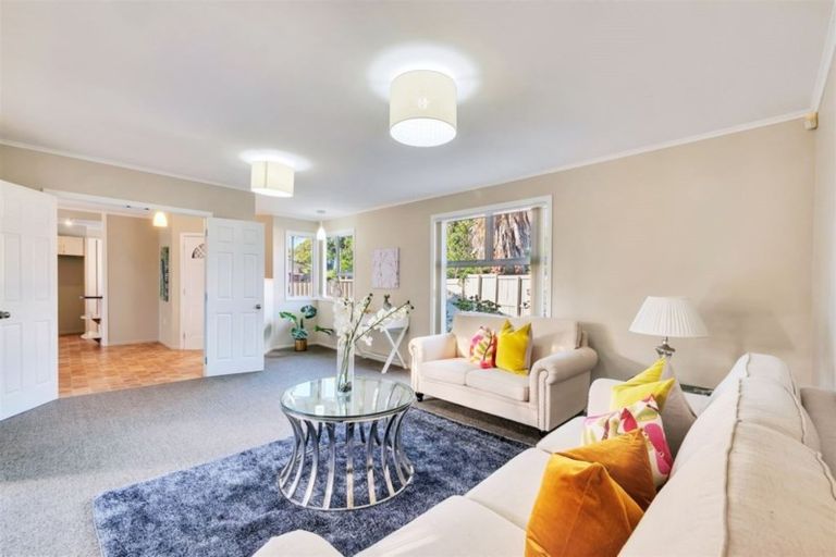 Photo of property in 81 Sturges Road, Henderson, Auckland, 0612