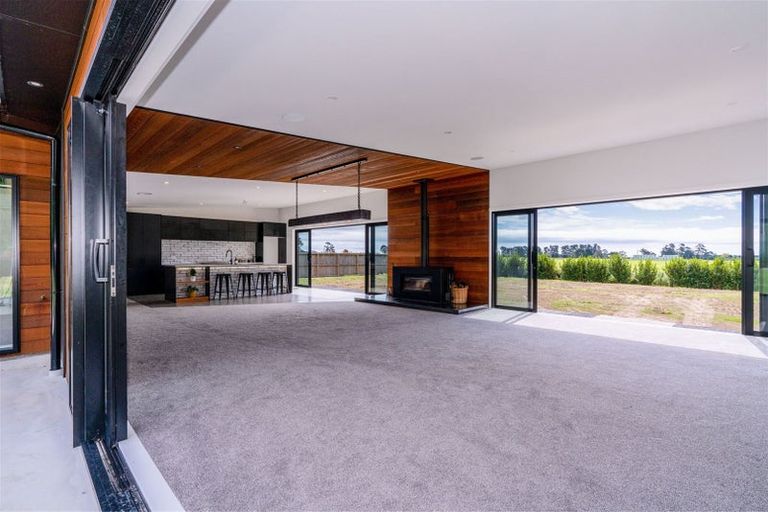 Photo of property in 38a Pohutukawa Drive, Levin, 5571