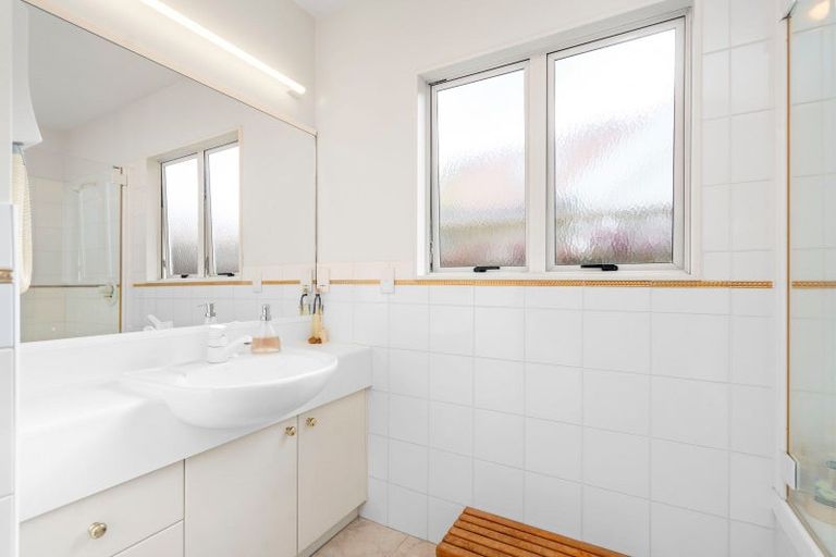 Photo of property in 117 Hatea Drive, Regent, Whangarei, 0112