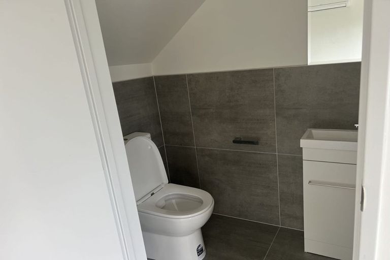 Photo of property in 2 Matukutureia Lane, Manurewa, Auckland, 2102