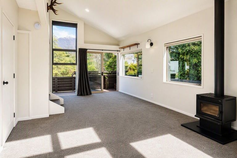 Photo of property in 35a Watts Road, Fernhill, Queenstown, 9300