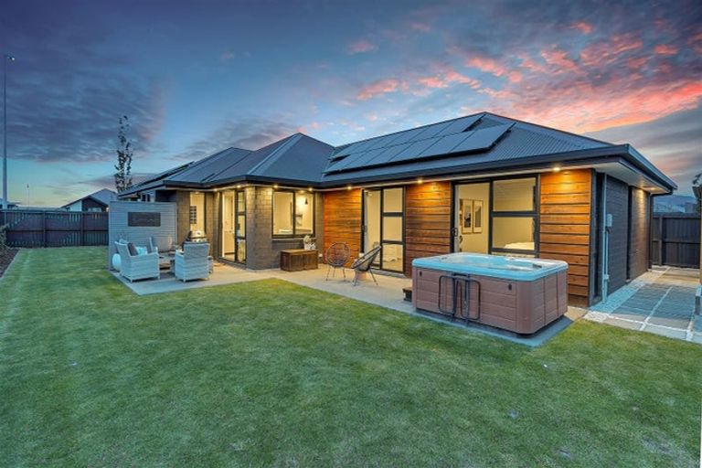 Photo of property in 309 Halswell Junction Road, Halswell, Christchurch, 8025