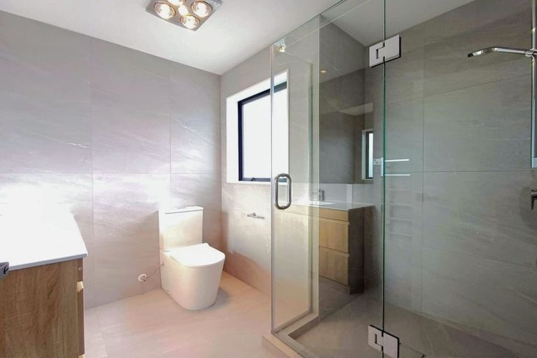 Photo of property in 345 East Coast Road, Mairangi Bay, Auckland, 0630