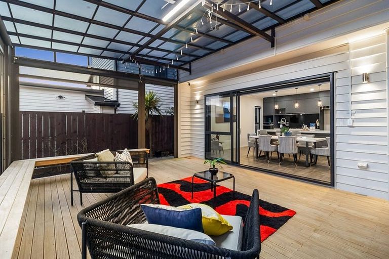 Photo of property in 265 Flat Bush School Road, Flat Bush, Auckland, 2019