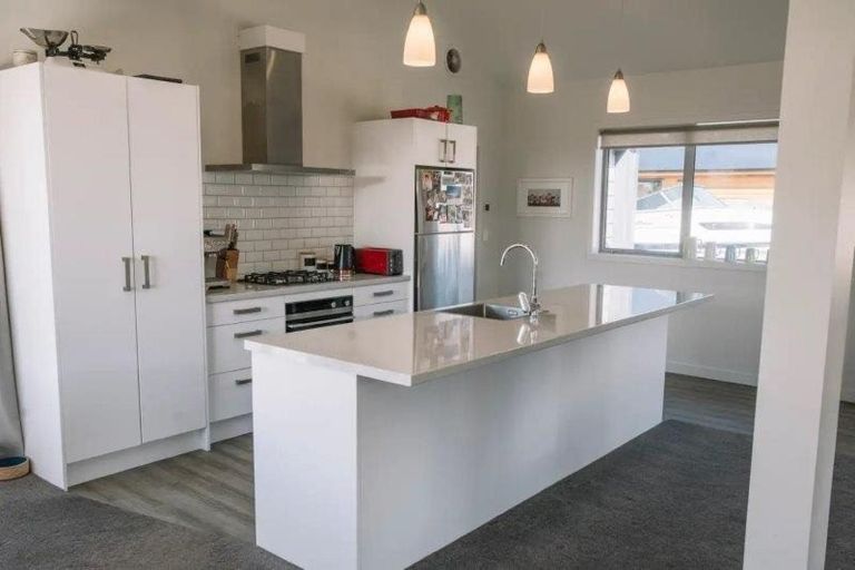 Photo of property in 3 Kingfisher Crescent, Albert Town, Wanaka, 9305