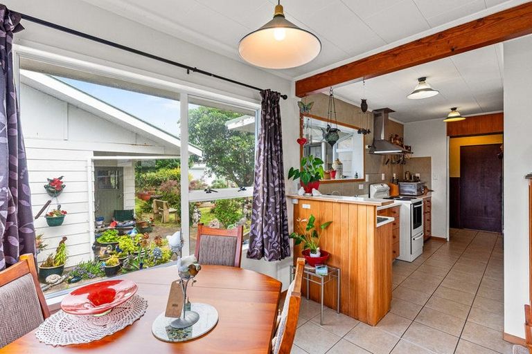 Photo of property in 3 Sharda Grove, Paraparaumu Beach, Paraparaumu, 5032