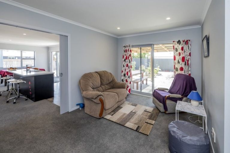 Photo of property in 12 Awahou Place, Foxton, 4814