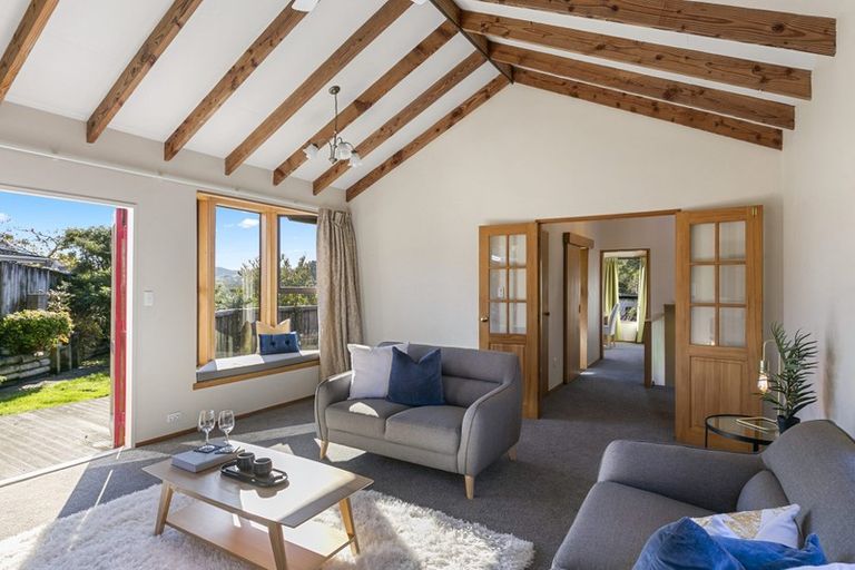 Photo of property in 8 Ballina Drive, Churton Park, Wellington, 6037