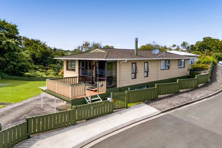 Photo of property in 18 Shaldon Crescent, Blagdon, New Plymouth, 4310