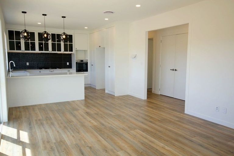 Photo of property in 31 Johns Creek Crescent, Silverdale, 0932